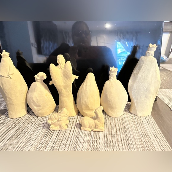 Nativity 8 piece set New King James Stone Resin Ivory Luke John Matthew - Picture 2 of 12